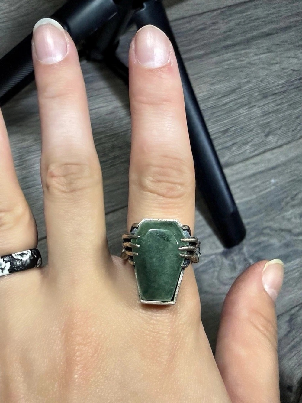 925 Raw Moss Agate Coffin ring feat skeleton grip